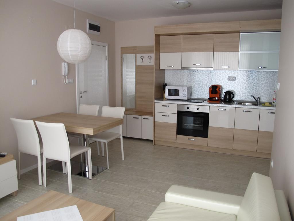 Nedev'S Apartments In Kavatsi Area 소조폴 객실 사진